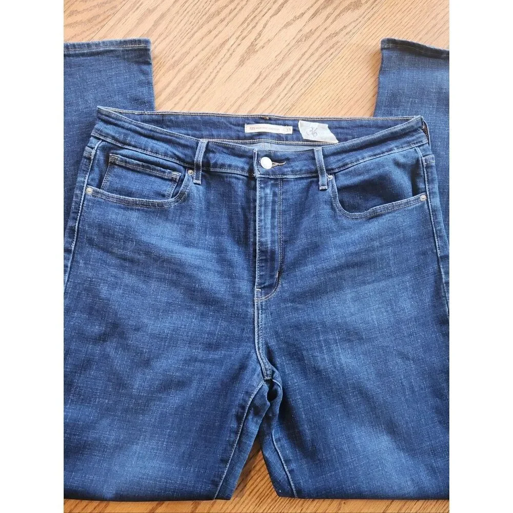 36 Levi's 725 Highrise Bootcut Classic Dark Wash Blue Jeans